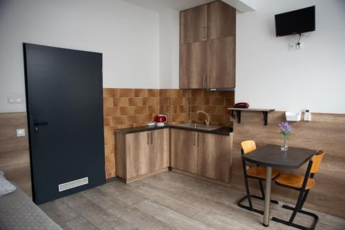 Cocina, Noclegi "Poza Szlakiem" in Walbrzych Cocina, Noclegi "Poza Szlakiem" in Walbrzych