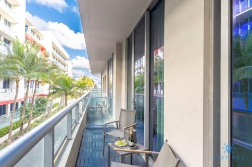 Beachfront Condo -ROOFTOP POOL OceanView Balcony