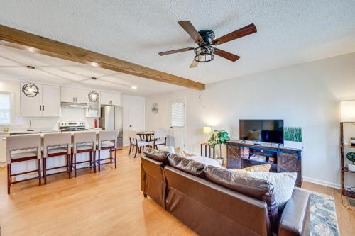 Cozy North Carolina Retreat Near Fishing and Boating in Washington Cozy North Carolina Retreat Near Fishing and Boating in Washington