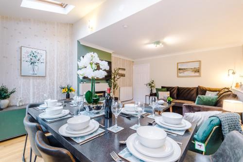 Létesítmények, NEW! Incredible Home In Northwich By 53 Degrees Property, Perfect For Groups, FREE Parking! in Northwich Létesítmények, NEW! Incredible Home In Northwich By 53 Degrees Property, Perfect For Groups, FREE Parking! in Northwich