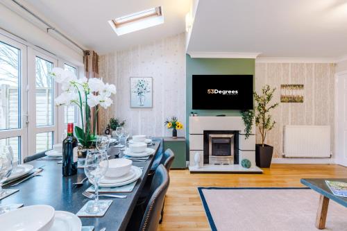 Létesítmények, NEW! Incredible Home In Northwich By 53 Degrees Property, Perfect For Groups, FREE Parking! in Northwich Létesítmények, NEW! Incredible Home In Northwich By 53 Degrees Property, Perfect For Groups, FREE Parking! in Northwich