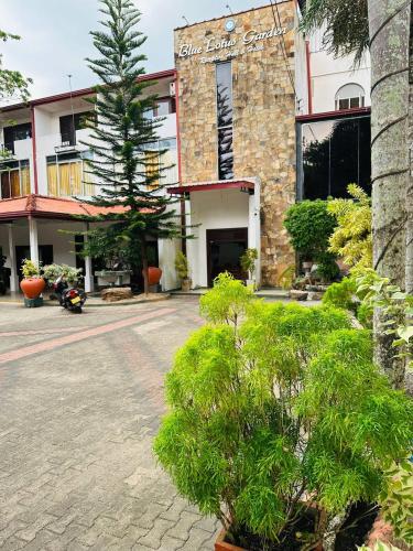 Blue Lotus Garden Hotel piliyandala in Polgasowita Blue Lotus Garden Hotel piliyandala in Polgasowita