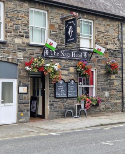 Nags Head Pub in Lampeter Nags Head Pub in Lampeter