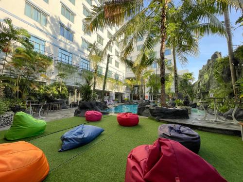 Swimming pool, KIMAYA Sudirman Yogyakarta, By HARRIS in Yogyakarta Swimming pool, KIMAYA Sudirman Yogyakarta, By HARRIS in Yogyakarta