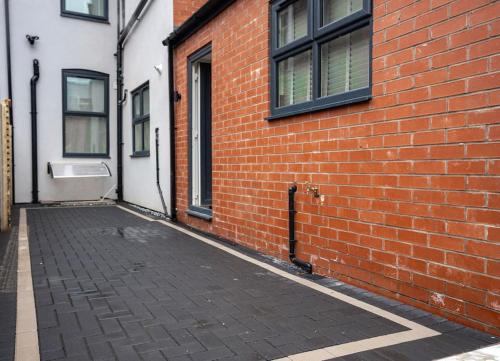 Luxury 6 Bed near city centre with Cinema Room & games room plus 5 bathrooms in Manchester Luxury 6 Bed near city centre with Cinema Room & games room plus 5 bathrooms in Manchester
