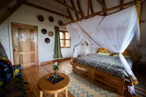 Ranjang, Hyena Hill Lodge in Mbarara Ranjang, Hyena Hill Lodge in Mbarara