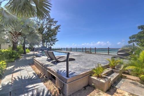 SG5 l Le Turquoise - second line Beachfront