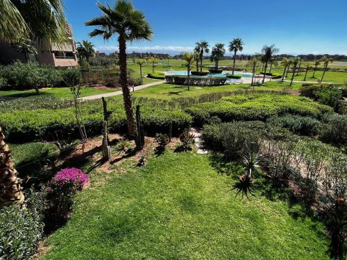 Prestigia Golf Marrakech: Lovely garden condo with Atlas view