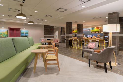 大堂, Home2 Suites by Hilton Alcoa Knoxville Airport in 阿爾考 大堂, Home2 Suites by Hilton Alcoa Knoxville Airport in 阿爾考
