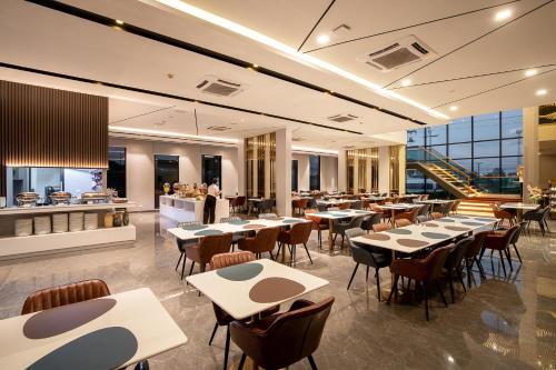 宴會廳, 水晶斯里瓦利素萬那普飯店 (Crystal Srivaree Suvarnabhumi Hotel) in 蘇汪納蓬機場 宴會廳, 水晶斯里瓦利素萬那普飯店 (Crystal Srivaree Suvarnabhumi Hotel) in 蘇汪納蓬機場