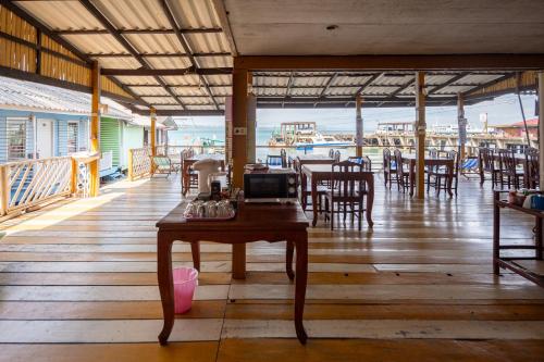 Kohchang Baanrimtalay Resort in Klong Son Kohchang Baanrimtalay Resort in Klong Son