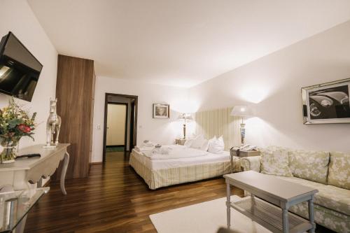 Landhotel Waldhaus in Laubach Landhotel Waldhaus in Laubach