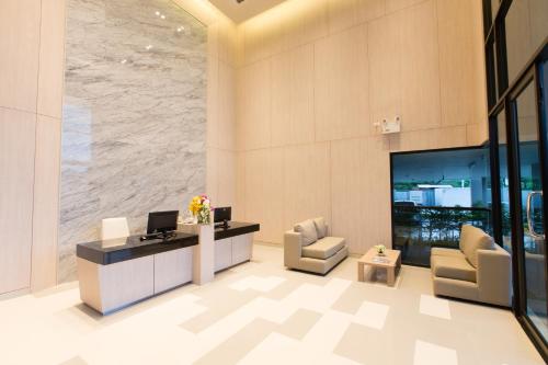 Entrance, Sugar Palm Residence in Phuket Entrance, Sugar Palm Residence in Phuket