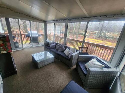 Poconos Retreat in 부시킬 폴스 Poconos Retreat in 부시킬 폴스