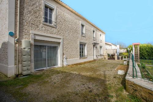 A szálláshely kívülről, L'escapade Vendéenne - Grand jardin 4 chambres (L'escapade Vendeenne - Grand jardin 4 chambres) in Le Gue De Velluire A szálláshely kívülről, L'escapade Vendéenne - Grand jardin 4 chambres (L'escapade Vendeenne - Grand jardin 4 chambres) in Le Gue De Velluire