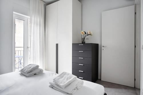 Sleek City Abode in Maciachini Milan