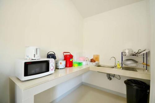 Kitchen, The Guestvilla644 near Baan Sillapin Artists Village Kitchen, The Guestvilla644 near Baan Sillapin Artists Village