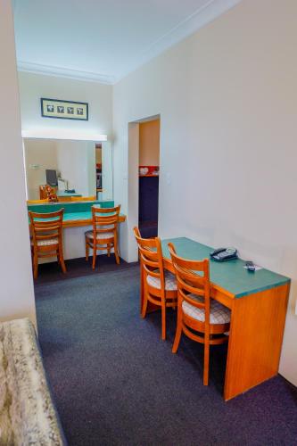 アボッツレイ モーター イン (Abbotsleigh Motor Inn) near アーミデール空港 アボッツレイ モーター イン (Abbotsleigh Motor Inn) near アーミデール空港