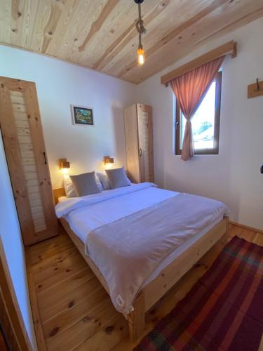 Pubhouse & Rooms Pahulja in Kolasin Pubhouse & Rooms Pahulja in Kolasin