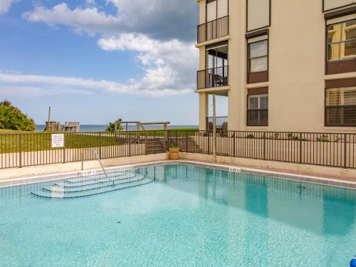 Exterior view, Sand Dollar 402 in Crescent Beach Exterior view, Sand Dollar 402 in Crescent Beach