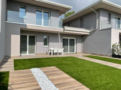 Kert, Polinesia 2 in Lido Delle Nazioni Kert, Polinesia 2 in Lido Delle Nazioni