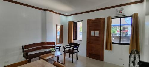 CASA VICTORIA PENSION HOUSE TANDAG CITY -Vassilis in Tandag CASA VICTORIA PENSION HOUSE TANDAG CITY -Vassilis in Tandag