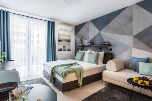 Garden Oasis Retreat on Corvin Promenade - 012