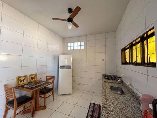 Casa confortável área central (Casa confortavel area central) in Campo Novo do Parecis Casa confortável área central (Casa confortavel area central) in Campo Novo do Parecis