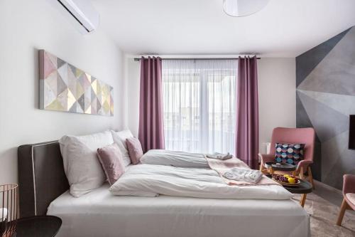 Pastel Serenity Retreat close to downtown - 903