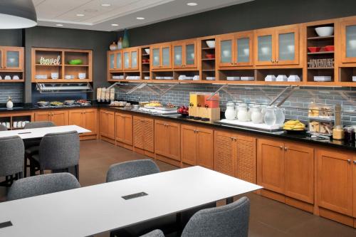 Food and beverages, Hyatt Place Houston Sugar Land in Sugarland Food and beverages, Hyatt Place Houston Sugar Land in Sugarland