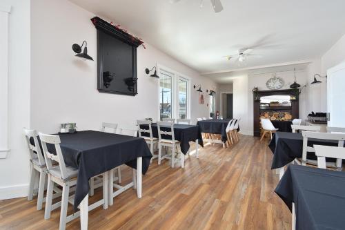 Pepperell Place Inn Inc. in Saint Peter's (NS) Pepperell Place Inn Inc. in Saint Peter's (NS)