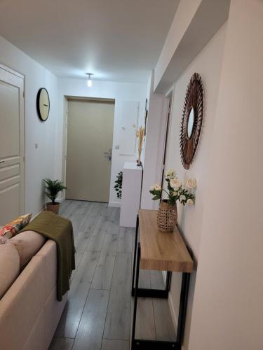 Cocooning House 212 Suite COSY SUNSHINE appartement Aeroport Paris Roissy CDG et Parc Asterix in Szent Witz Cocooning House 212 Suite COSY SUNSHINE appartement Aeroport Paris Roissy CDG et Parc Asterix in Szent Witz