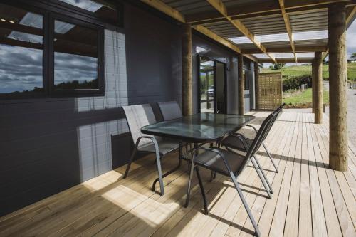 Lake Side Country Cabin in Tarurutangi Lake Side Country Cabin in Tarurutangi