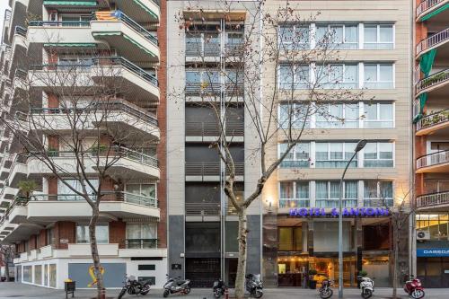 Spacious and Elegant 4 Bedroom with Private Terrace