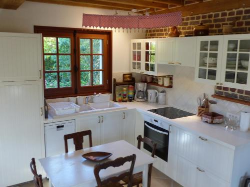 Facilities, La Flore De Lys, cottage ideal pour 2 adultes et 2 enfants in Saint-Jouin-Bruneval Facilities, La Flore De Lys, cottage ideal pour 2 adultes et 2 enfants in Saint-Jouin-Bruneval
