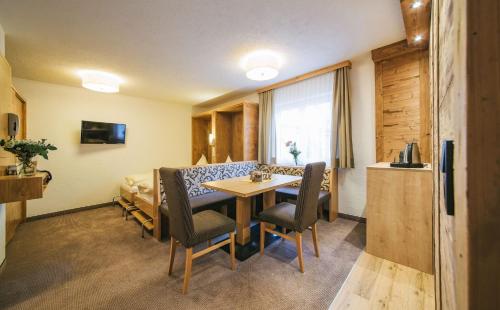 מתקני המלון, Arlen Lodge Hotel inkl Premium Karte im Sommer in סאנקט אנטון אם ארלברג מתקני המלון, Arlen Lodge Hotel inkl Premium Karte im Sommer in סאנקט אנטון אם ארלברג