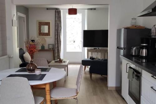 Gite du Porche 79700 Mauléon 20min Puy du FOU (Gite du Porche 79700 Mauleon 20min Puy du FOU) in Mauléon (Poitou-Charentes) Gite du Porche 79700 Mauléon 20min Puy du FOU (Gite du Porche 79700 Mauleon 20min Puy du FOU) in Mauléon (Poitou-Charentes)