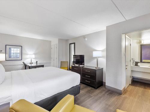 La Quinta Inn by Wyndham Miami Airport North in Miami La Quinta Inn by Wyndham Miami Airport North in Miami