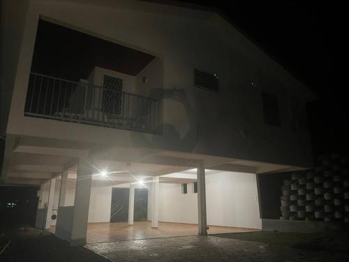 Villa Ressources, paisible et avec vue dégagée (Villa Ressources, paisible et avec vue degagee) in Riviere-Salee Villa Ressources, paisible et avec vue dégagée (Villa Ressources, paisible et avec vue degagee) in Riviere-Salee