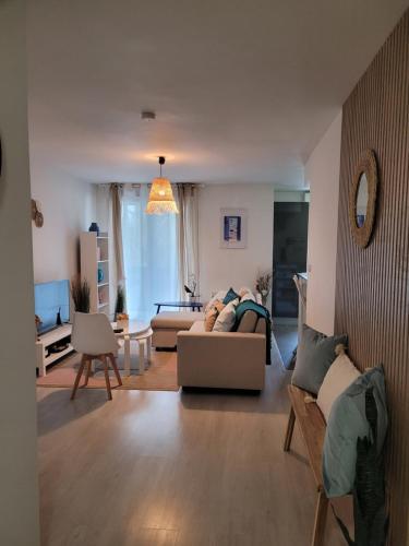 COCOONING HOUSE 211 SUITE AZUR appartement AEROPORT PARIS ROISSY CDG, PARC ASTERIX, CHATEAU DE CHANT in Szent Witz COCOONING HOUSE 211 SUITE AZUR appartement AEROPORT PARIS ROISSY CDG, PARC ASTERIX, CHATEAU DE CHANT in Szent Witz