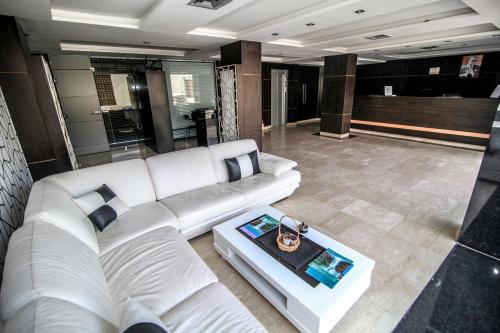 Lobby, Hotel Jedda in Oujda Lobby, Hotel Jedda in Oujda