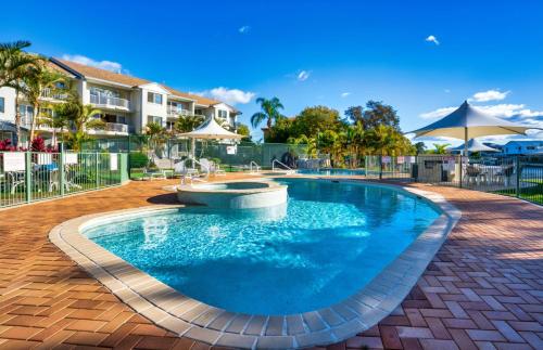 Eksterijer hotela, Pelican Cove Apartments in Biggera Waters Eksterijer hotela, Pelican Cove Apartments in Biggera Waters