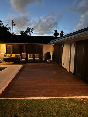 Best Vacation rental house close to Kahala Beach !