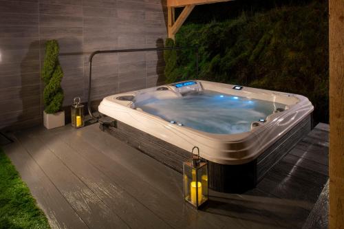อ่างแช่น้ำร้อน, โรงแรมนิปอช (Knipoch Hotel) in นิปพอก อ่างแช่น้ำร้อน, โรงแรมนิปอช (Knipoch Hotel) in นิปพอก