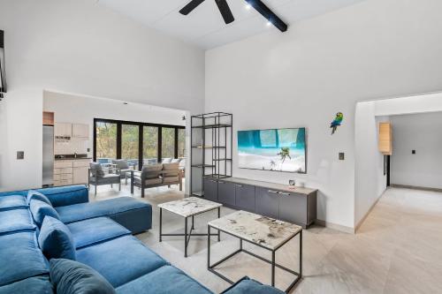 Instalaciones, Brand-New 6BD Giant with Private Pool by SPCR in Potrero Instalaciones, Brand-New 6BD Giant with Private Pool by SPCR in Potrero