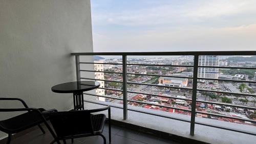 Balcony/terrace, Spacious HOUSE 4R 8pax WiFi-S Pic-Airport in Bayan Baru Balcony/terrace, Spacious HOUSE 4R 8pax WiFi-S Pic-Airport in Bayan Baru