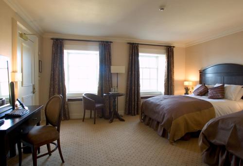 Baileys Hotel Cashel in Cashel Baileys Hotel Cashel in Cashel