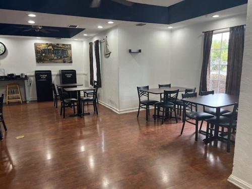 Baymont by Wyndham Lakeland in Lakeland Baymont by Wyndham Lakeland in Lakeland