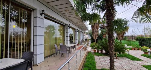 Buitenkant, Hotel Bar Restorant Marina in Velipoje Buitenkant, Hotel Bar Restorant Marina in Velipoje