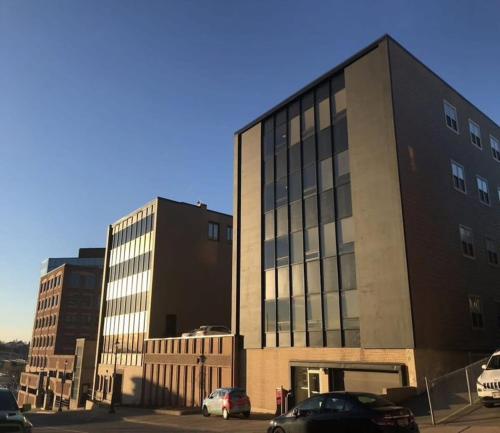 Bright Cozy Condo The Heart of Uptown 2BED Coffee & tea